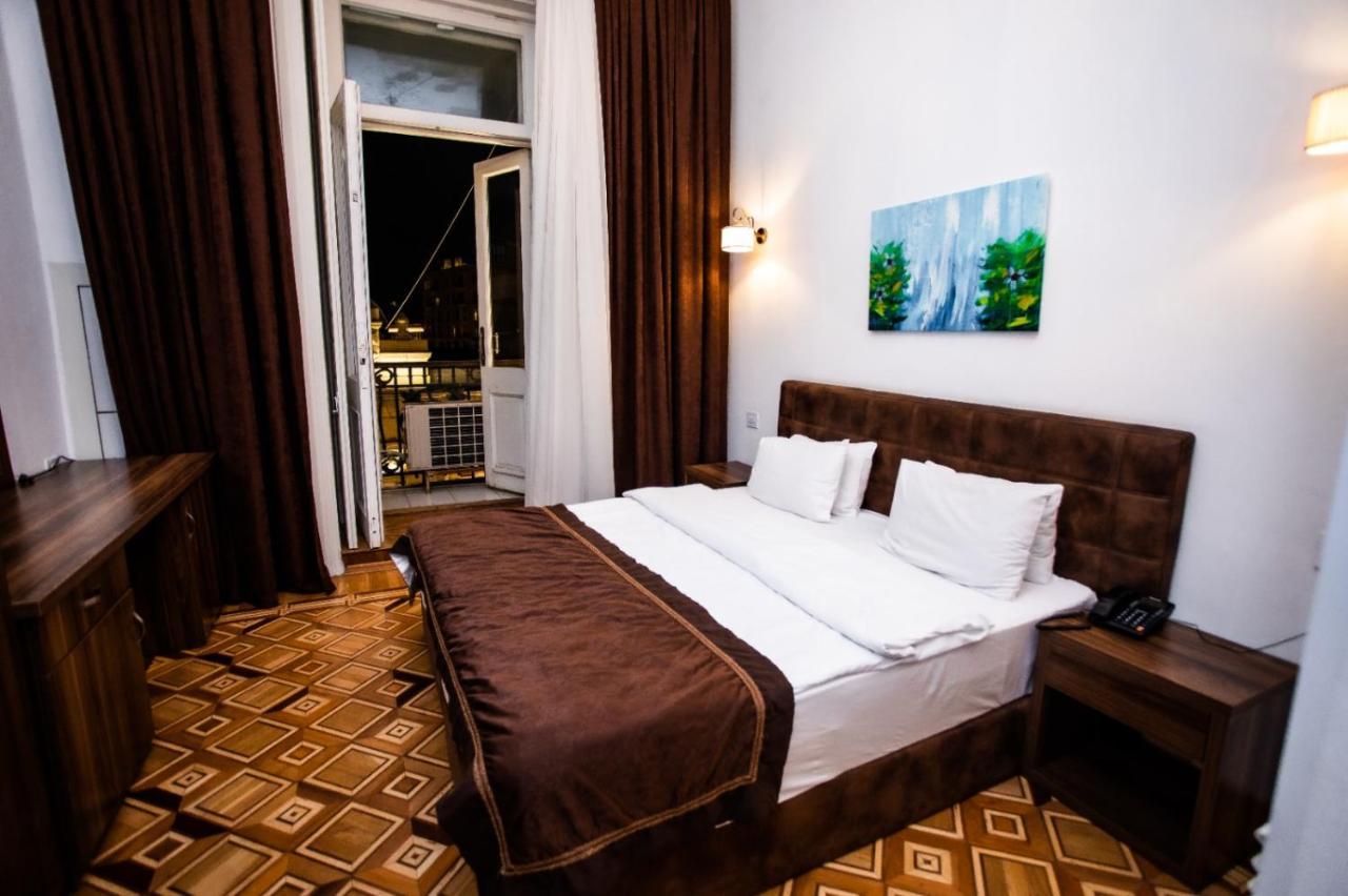 Malakan Hotel บากู ภายนอก รูปภาพ