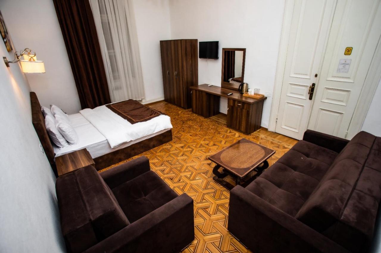 Malakan Hotel บากู ภายนอก รูปภาพ