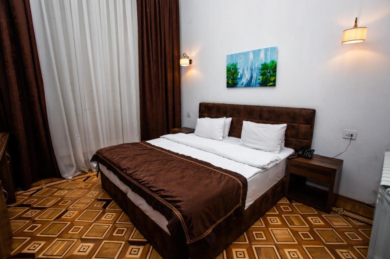 Malakan Hotel บากู ภายนอก รูปภาพ