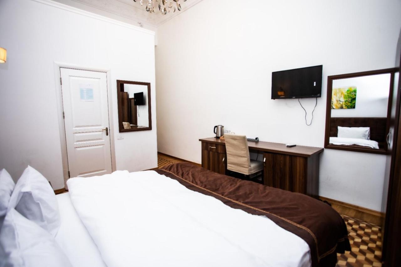 Malakan Hotel บากู ภายนอก รูปภาพ
